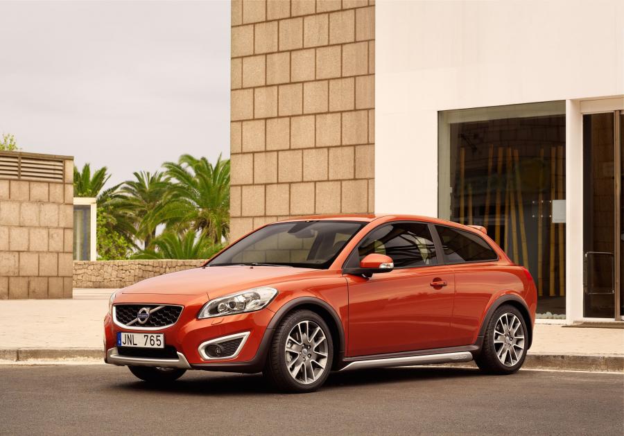  Volvo C30 2009 года  (фото 34 из 92)